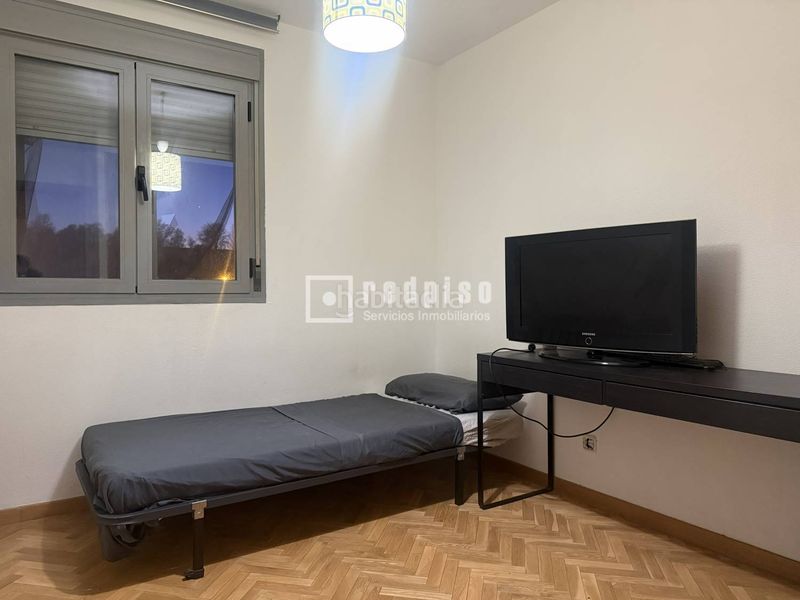 Foto 2cc1dd82-52fd-44b7-9a0b-6208a14b1c14. Flat with heating parking pool in Las Tablas Madrid