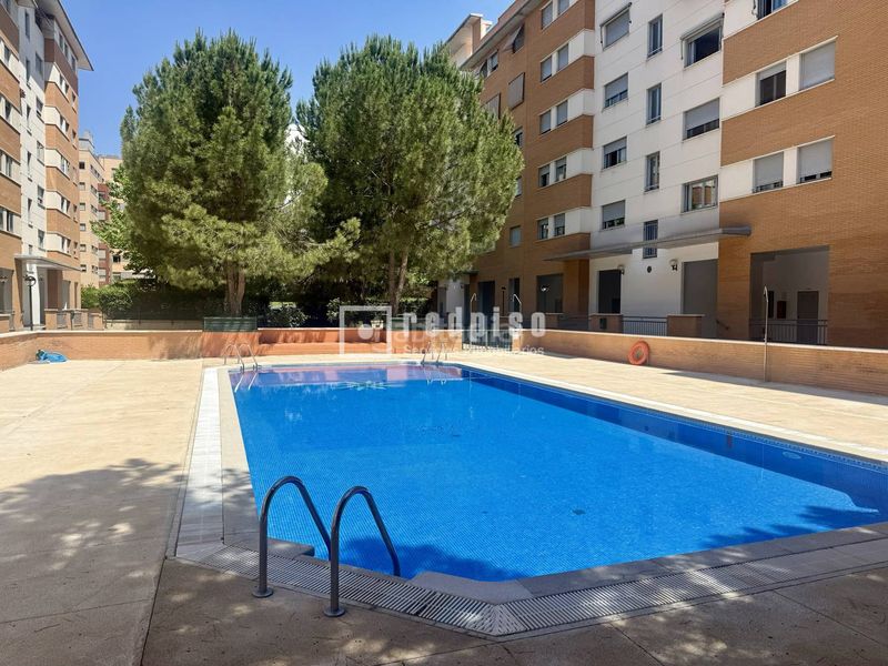 Foto 2f429676-f618-4d48-abbb-a7e5f8be0225. Pis amb calefacció aparcament piscina a Las Tablas Madrid