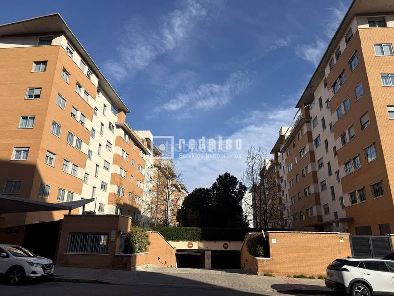 Foto 7654cefa-d44e-4c6b-a0b2-8672d4179fc3. Flat with heating parking pool in Las Tablas Madrid