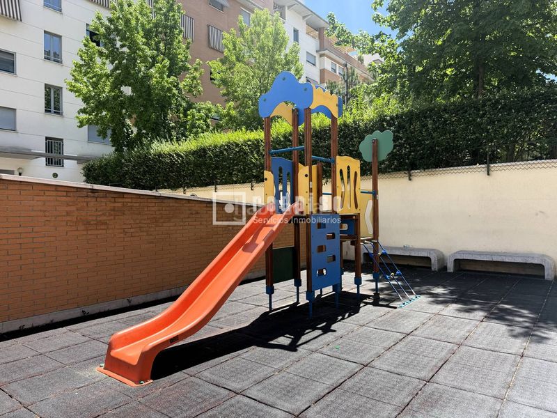 Foto af53b6a3-942d-418f-aae6-f31c14d32f32. Pis amb calefacció aparcament piscina a Las Tablas Madrid