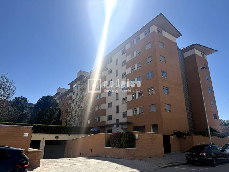 Foto f0ef0bdc-6fed-4f75-b4bd-7d8de56f8f7a. Flat with heating parking pool in Las Tablas Madrid