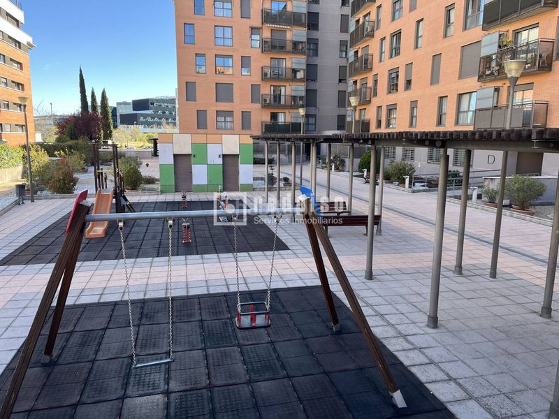 Foto 24a8df0e-34b4-4748-9bbf-26f47d19a0c9. Pis amb calefacció aparcament piscina a Las Tablas Madrid