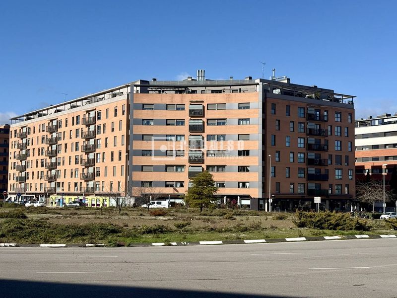 Foto 2692ee16-d689-4bfb-bb9f-cbc705f4ce99. Pis amb calefacció aparcament piscina a Las Tablas Madrid