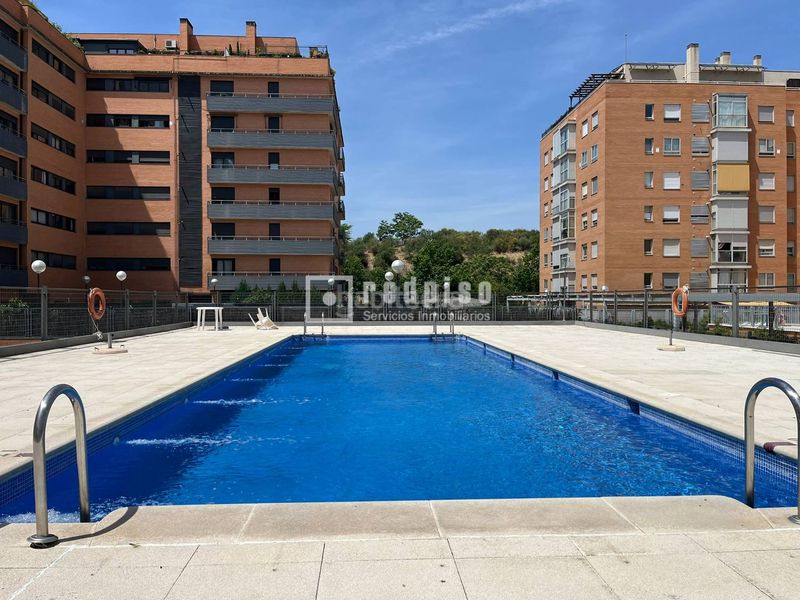 Foto 665a2c68-7f47-4c2f-a941-3c7b3eee3a58. Pis amb calefacció aparcament piscina a Las Tablas Madrid