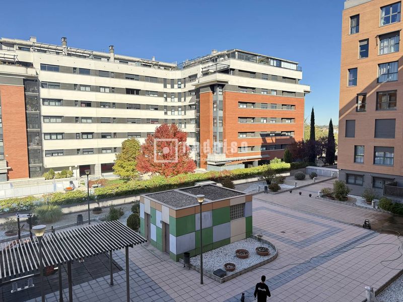 Foto c747b209-5655-4891-a211-c307d905ac72. Pis amb calefacció aparcament piscina a Las Tablas Madrid