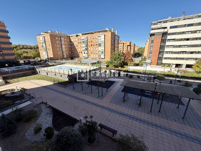 Foto cba45ea5-7ba1-4201-b76c-99841d08e974. Pis amb calefacció aparcament piscina a Las Tablas Madrid