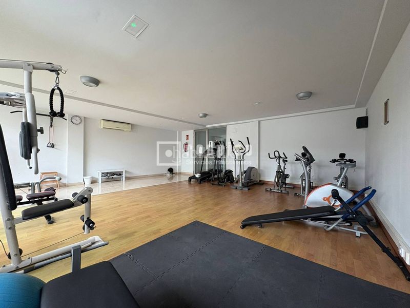 Foto 21a19ed0-2084-4f0b-8998-f694609d4838. Loft amb calefacció aparcament piscina a Zona Industrial Tres Cantos
