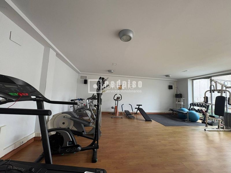 Foto 6cd5b4d6-782e-413e-8425-091e534c3847. Loft amb calefacció aparcament piscina a Zona Industrial Tres Cantos