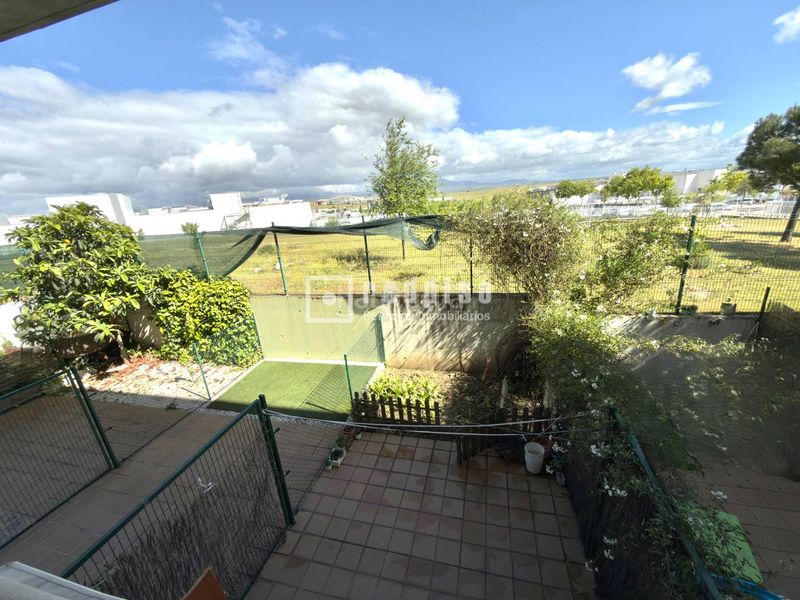 Foto 6dc8fbfc-4502-4366-bd2e-c176696d1764. Loft amb calefacció aparcament piscina a Zona Industrial Tres Cantos