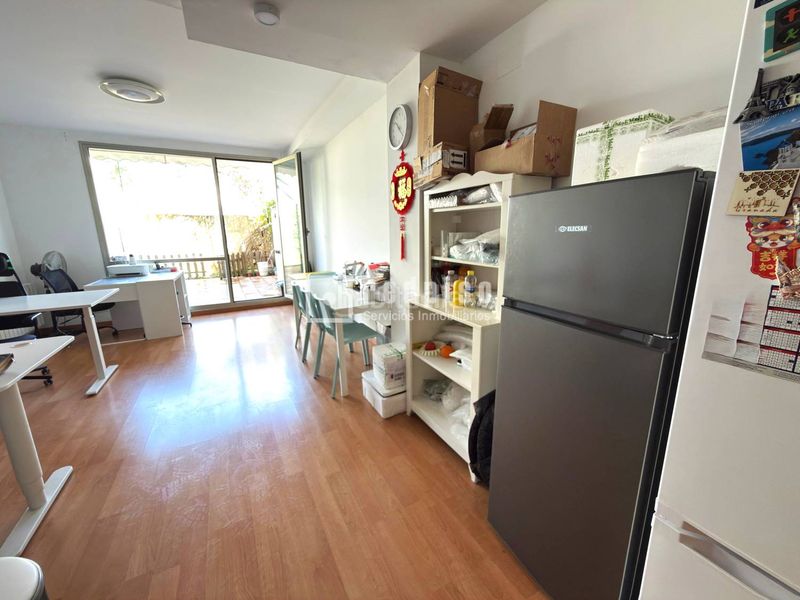 Foto b627b024-b3e8-4ea7-94f5-65ae2e0ec8fe. Loft amb calefacció aparcament piscina a Zona Industrial Tres Cantos