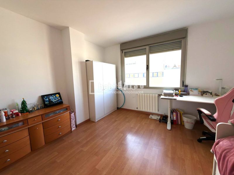 Foto dd15616f-276d-4c4a-82b0-42df2e688e2a. Loft amb calefacció aparcament piscina a Zona Industrial Tres Cantos