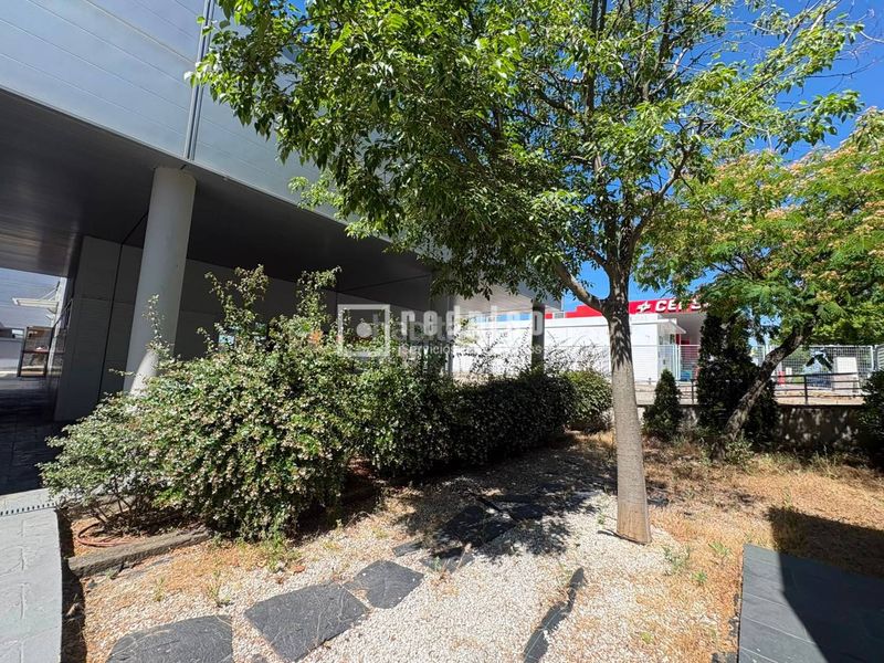 Foto 4ba9168f-e988-4a4f-80c1-013f8c220d94. Loft amb calefacció aparcament piscina a Zona Industrial Tres Cantos