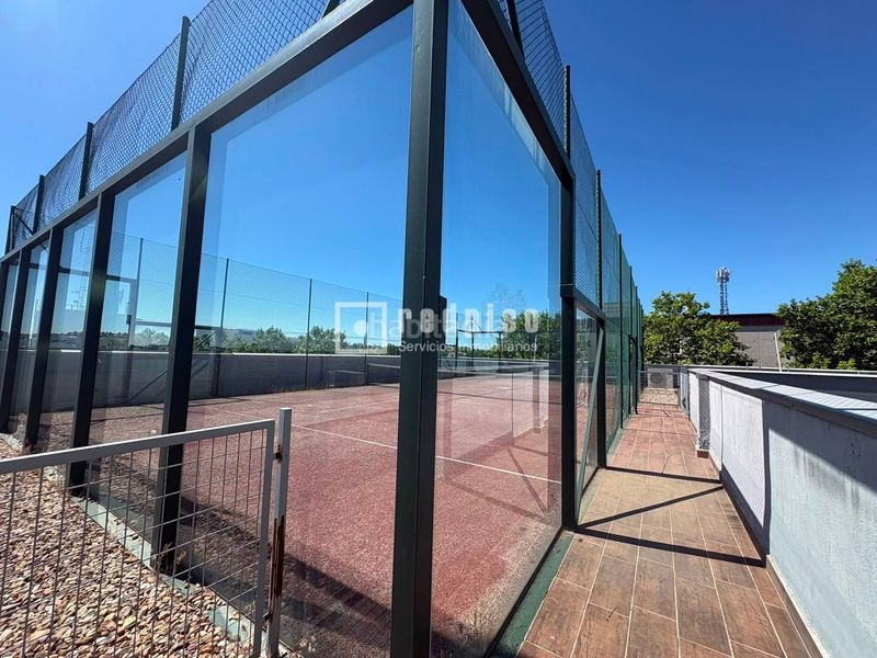 Foto 6f6802b5-1fb5-4262-a260-c8add79b899e. Loft amb calefacció aparcament piscina a Zona Industrial Tres Cantos