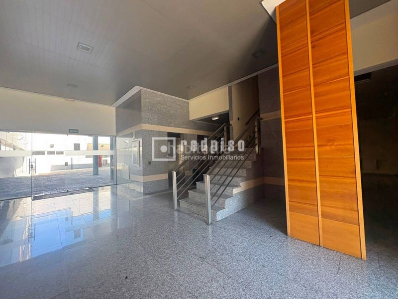 Foto 9c64dcda-7d70-49b1-b0c9-73e16c225c1f. Loft amb calefacció aparcament piscina a Zona Industrial Tres Cantos