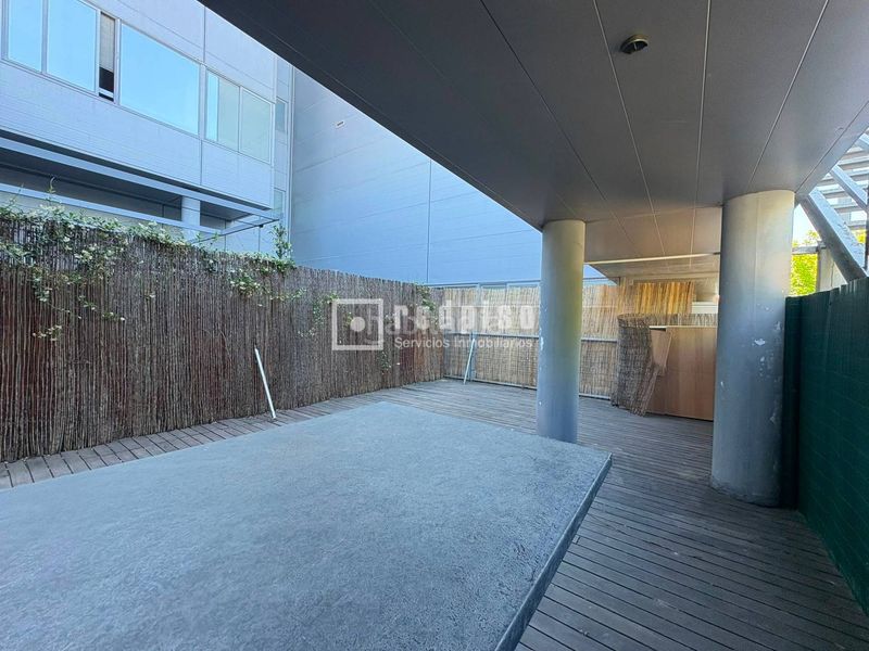 Foto a73a770f-7bdc-47da-8729-cae4a989931e. Loft amb calefacció aparcament piscina a Zona Industrial Tres Cantos