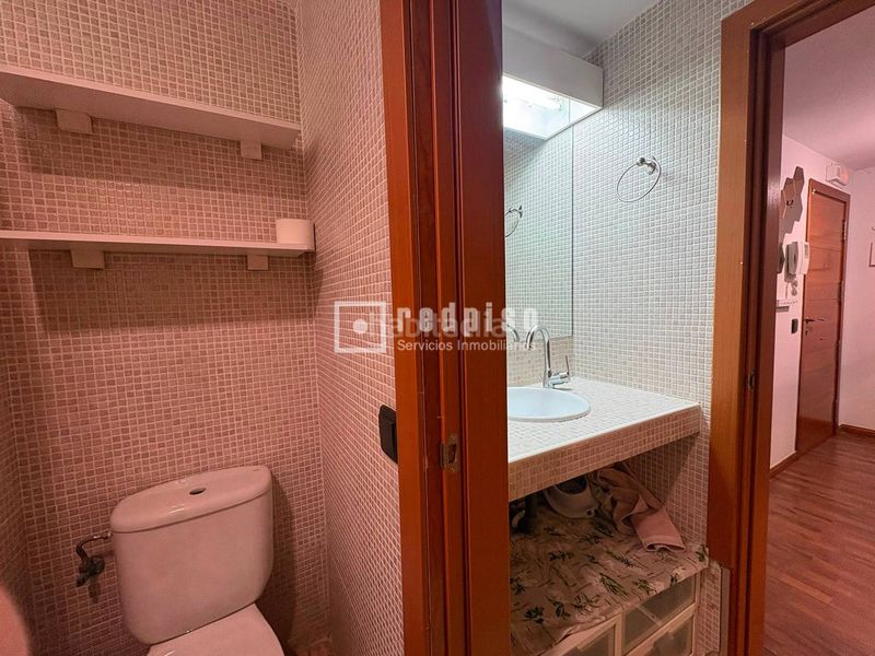 Foto b44e0457-8e3d-45c6-bda8-7ea9b9f696f2. Loft amb calefacció aparcament piscina a Zona Industrial Tres Cantos