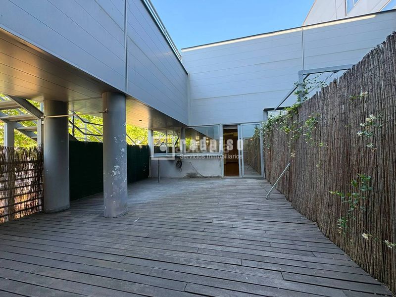 Foto f5daf8f4-0976-4df9-9e30-aa9e9a1fe529. Loft amb calefacció aparcament piscina a Zona Industrial Tres Cantos