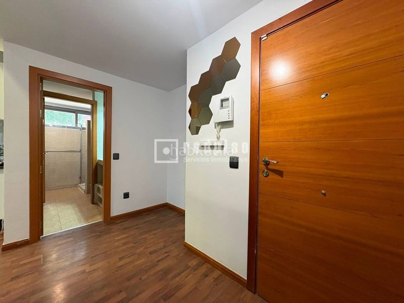 Foto f72d34dc-9db2-411e-a9a3-fdf8460fba37. Loft amb calefacció aparcament piscina a Zona Industrial Tres Cantos