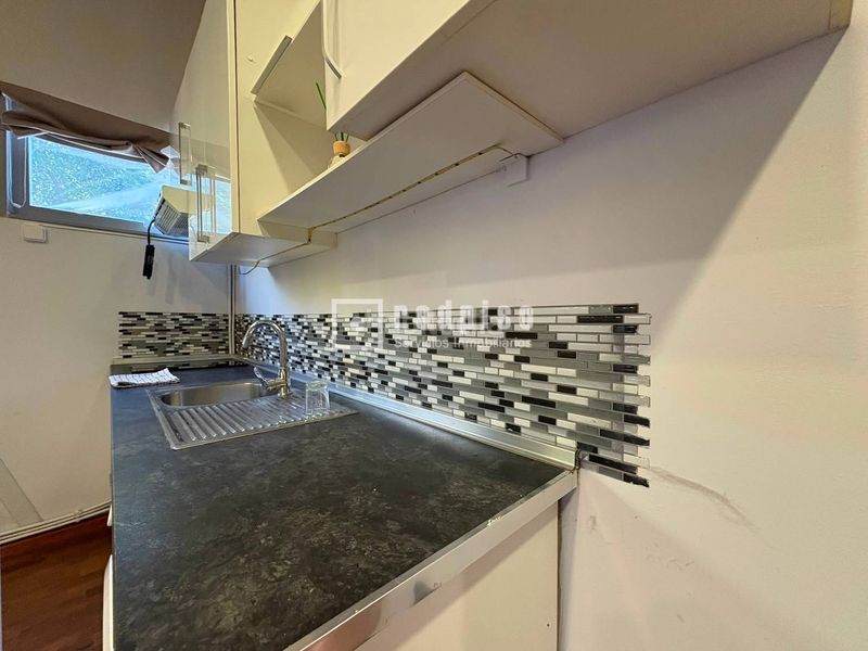 Foto fa8d0890-87a9-424b-8d58-ad8a1e350113. Loft amb calefacció aparcament piscina a Zona Industrial Tres Cantos