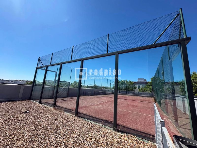 Foto fbb7ee7a-755d-4d2d-a74d-795a39fff7f9. Loft amb calefacció aparcament piscina a Zona Industrial Tres Cantos