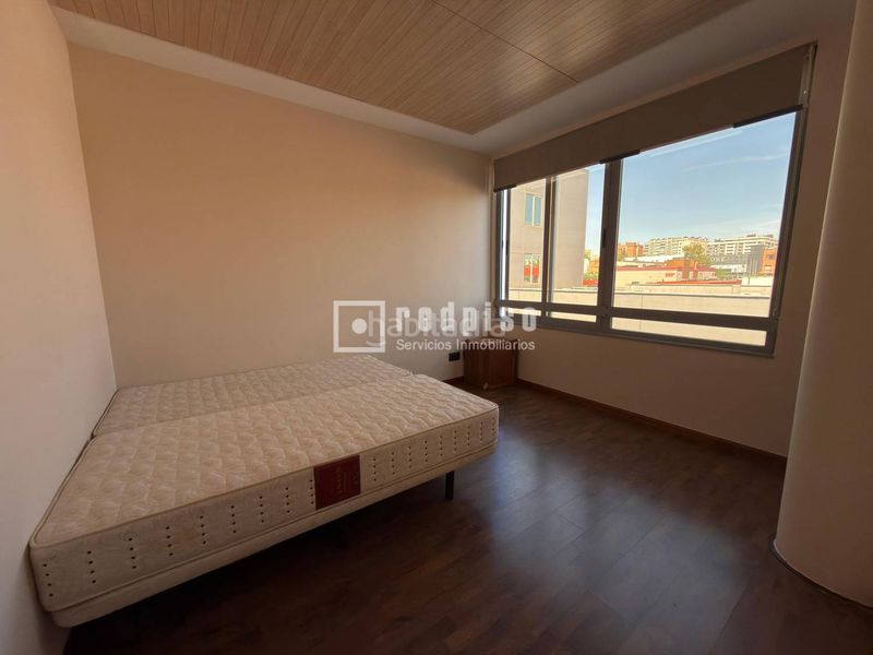 Foto 17aebaf8-0f70-4859-825a-285bfcc0a887. Loft amb calefacció aparcament piscina a Zona Industrial Tres Cantos