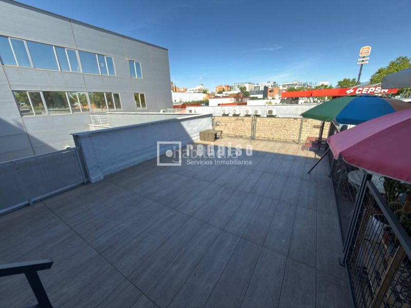 Foto 514d12d3-a3f8-4676-bbcb-ab8f4fa676b1. Loft amb calefacció aparcament piscina a Zona Industrial Tres Cantos