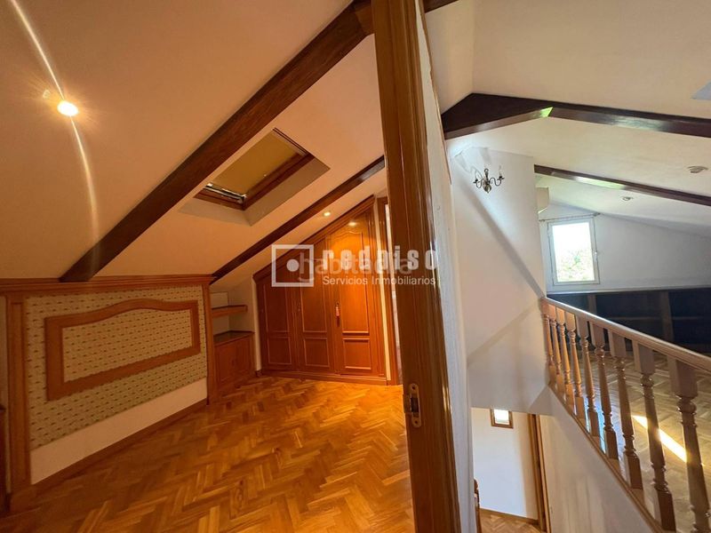 Foto 08e0889a-b973-43f3-bed0-2355e0364884. Chalet en Estación-Centro Tres Cantos