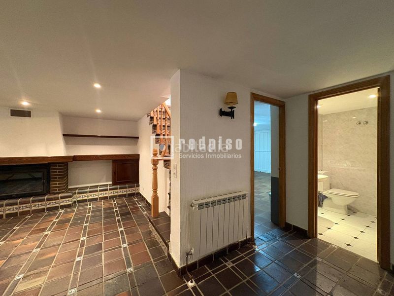 Foto a2de01dc-3937-4c4e-8137-965e4f248f79. Chalet en Estación-Centro Tres Cantos