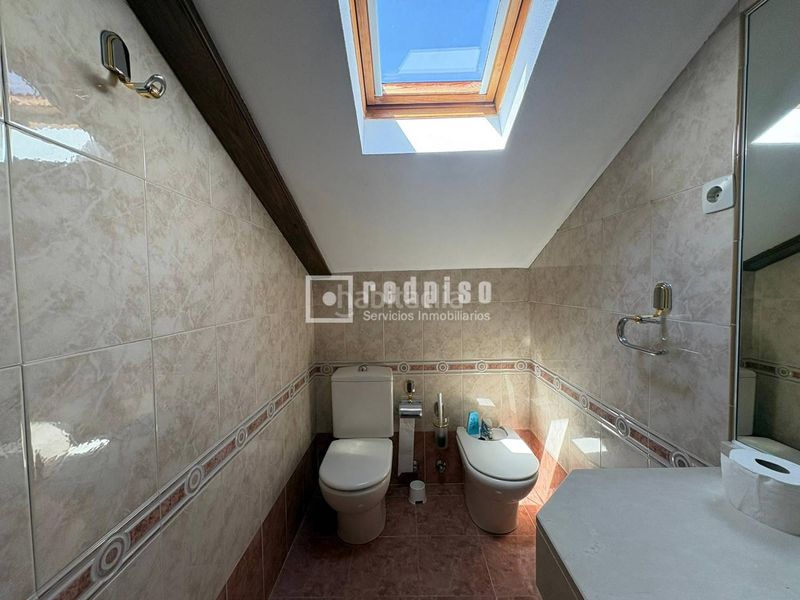 Foto ae18af8b-a4b2-4873-a774-59a23fc176bd. Chalet en Estación-Centro Tres Cantos