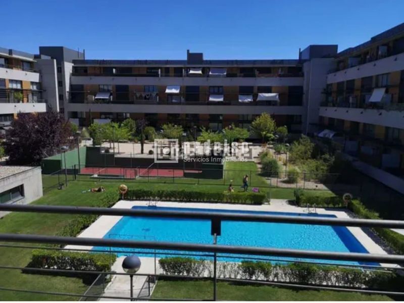 Foto 353142b3-2c0c-47f5-8f2b-f3b76407ddc7. Loft amb calefacció aparcament piscina a Zona Industrial Tres Cantos