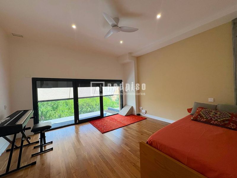 Foto 44dbfd73-2328-4bbe-8255-0fdd7bb3167a. Loft amb calefacció aparcament piscina a Zona Industrial Tres Cantos