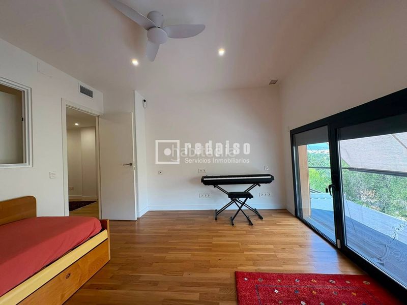 Foto d7553913-26cd-4bd7-81ca-6ec3d2f99699. Loft amb calefacció aparcament piscina a Zona Industrial Tres Cantos