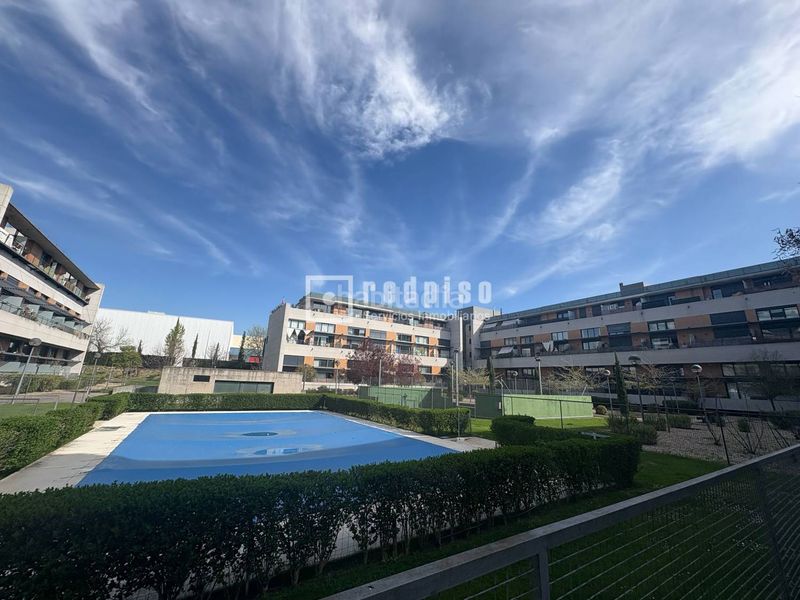 Foto f85d9353-0f2f-43cc-9a2d-4bcff9ec3996. Loft amb calefacció aparcament piscina a Zona Industrial Tres Cantos