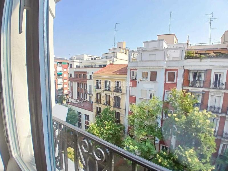 Foto 8740d966-2d2f-48b2-a2d5-b76cc1af8985. Alquiler piso magnífico piso señorial en alquiler. calle ferraz. en Madrid