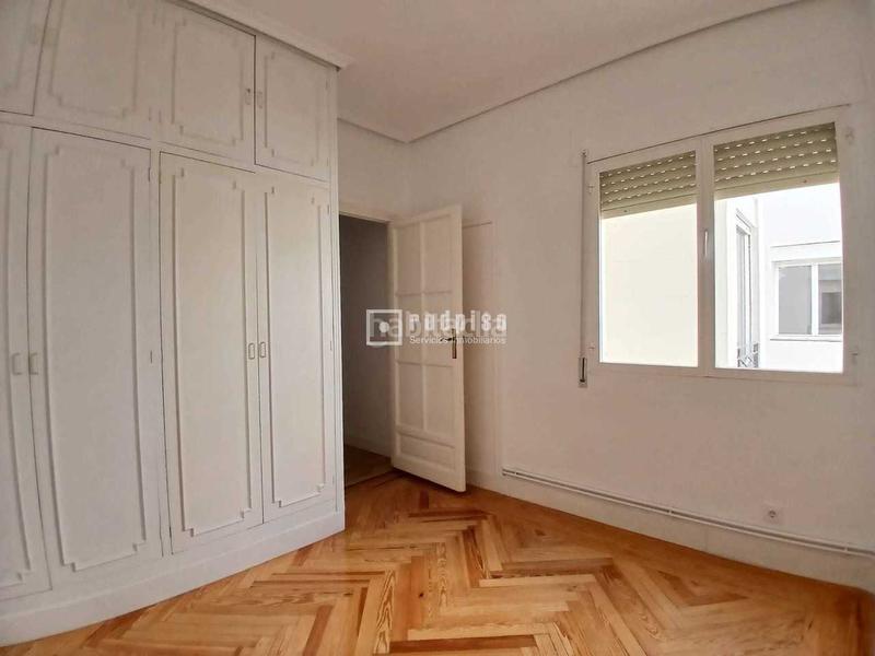 Foto a5172bf3-bbe7-4942-8db8-103bb1714315. Alquiler piso magnífico piso señorial en alquiler. calle ferraz. en Madrid