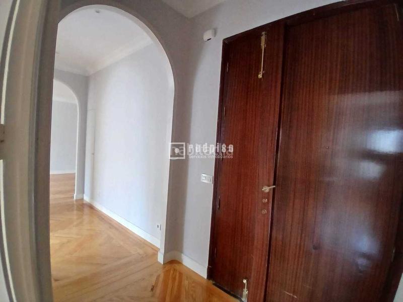 Foto c01cd365-bf83-46de-8857-93cb82b23543. Alquiler piso magnífico piso señorial en alquiler. calle ferraz. en Madrid