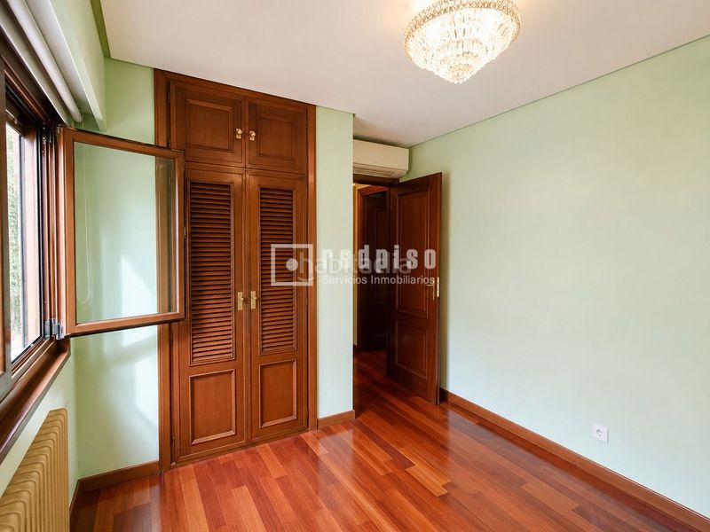 Foto a8b70f4a-ce92-4aa5-ba7e-f44a6449e938. Lloguer pis amb calefacció a Argüelles Madrid