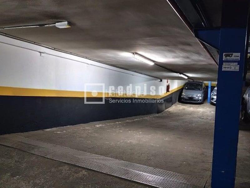 Foto a40b4143-4dca-46c5-9e3c-09cad05e0a1e. Parking coche plaza de garaje en venta en Gaztambide Madrid