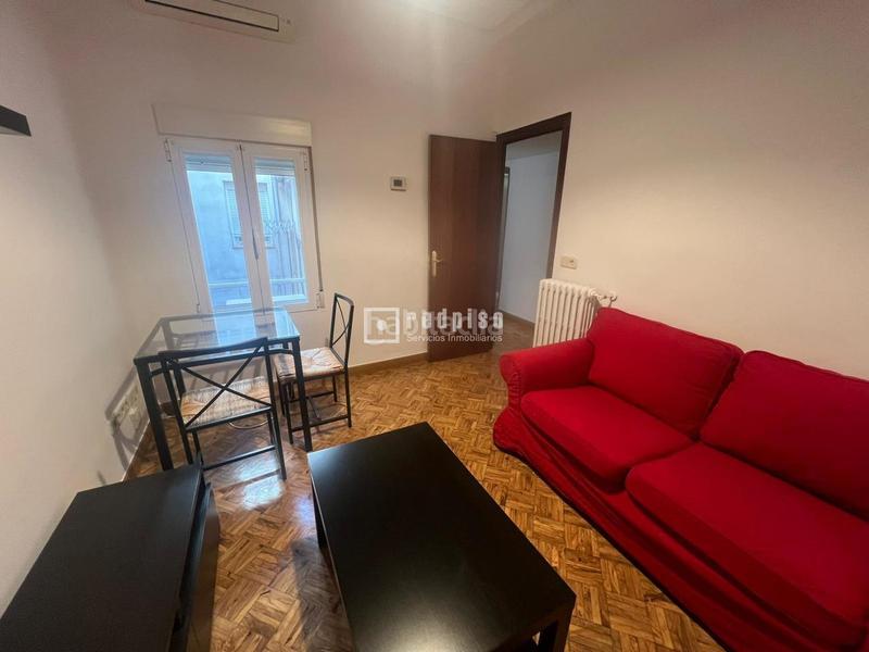 Foto 28a71fcc-dbfb-4d44-a78a-5a26c46f35fe. Miete etagenwohnung mit heizung in Gaztambide Madrid