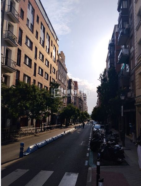 Foto e0e8d8c3-4b80-4207-a935-e0b4cc61f4a8. Pis amb calefacció a Gaztambide Madrid
