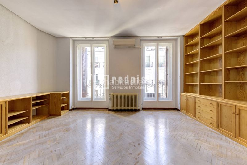 Foto 0f5786d7-b9d1-410b-87ee-a1f7b05d943b. Piso en Justicia-Chueca Madrid