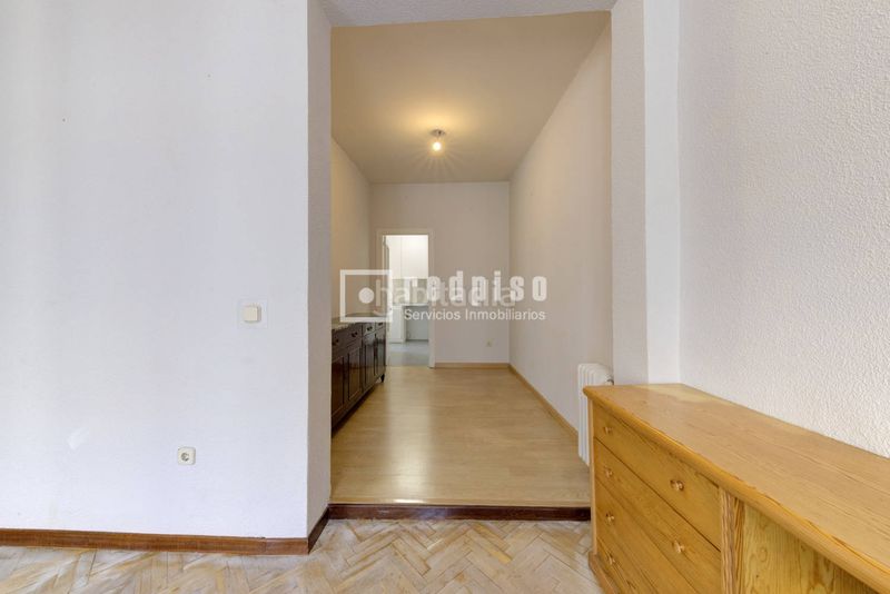 Foto b885e237-abd4-42eb-8105-260c7cd80083. Piso en Justicia-Chueca Madrid