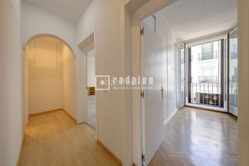 Foto cb1d7fa4-1e54-43ab-ad2b-f77e3f89ade4. Piso en Justicia-Chueca Madrid