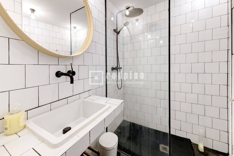 Foto df905204-6356-4efe-8b4c-c09cbd2b092c. Estudio en Justicia-Chueca Madrid