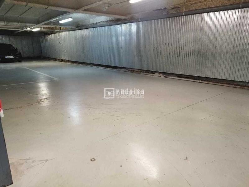 Foto f2ab71fd-cc77-4beb-8a1c-c37dc57e21e2. Alquiler parking coche en Universidad-Malasaña Madrid