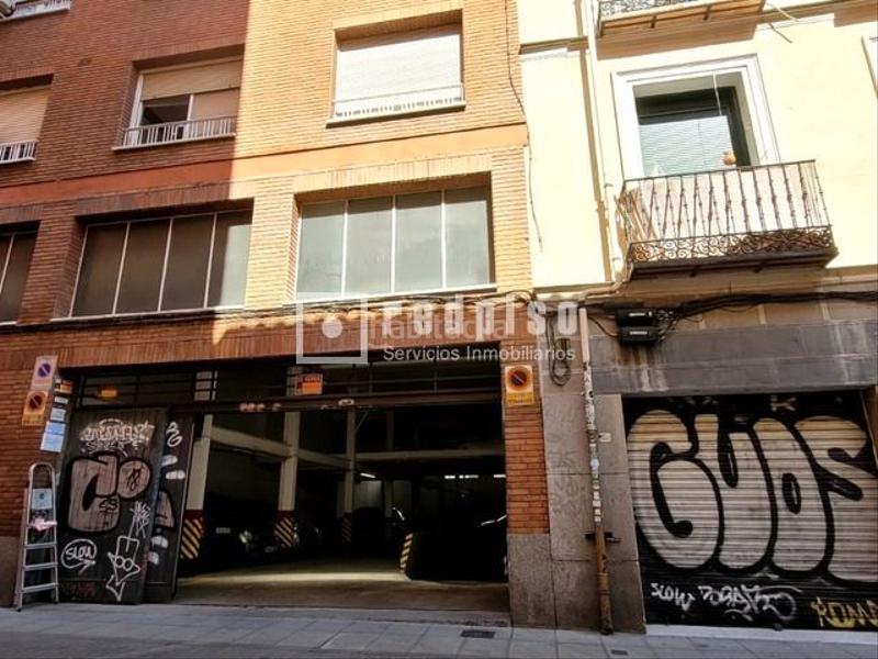 Foto dccb3196-b3c6-409e-a969-c525cc8146c7. Rent motorcycle parking in Universidad-Malasaña Madrid