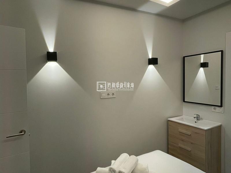 Foto 17043886-a0bd-46a8-abcb-5003b6d7792d. Apartamento en Universidad-Malasaña Madrid