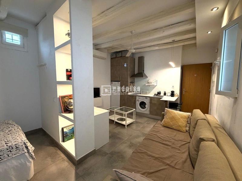 Foto e77ca8bb-c254-44b1-941e-a99f92f42368. Pis a Universidad-Malasaña Madrid