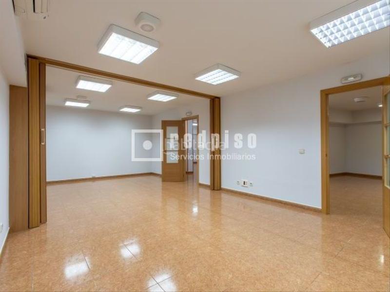 Foto 9144ce68-0644-49bb-8cad-bf5a9a02b87a. Local comercial a Centro-Ayuntamiento Pinto