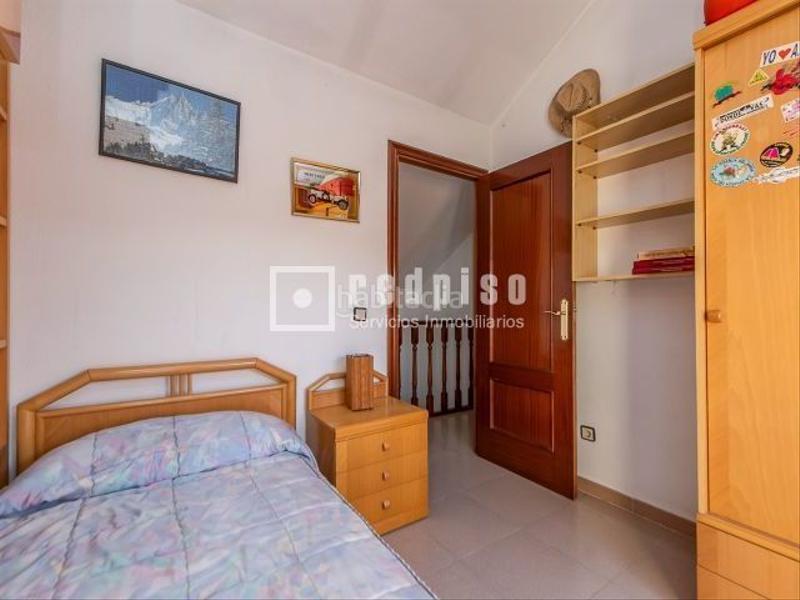Foto ce19d425-2d81-41db-9f98-948d53d102c9. Zweistöckige wohnung mit heizung parking in San José-Buenos Aires Pinto